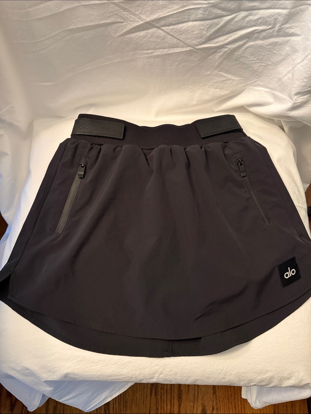 ALO Yoga High Waisted Charcoal Circle Skater Skirt with Zip Pockets - Picture 1 of 9
